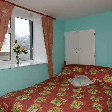 Holiday home Harry's, On Shannon *